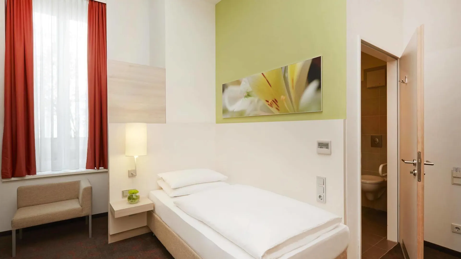 H+ Hotel Muenchen 4*, Münih Almanya