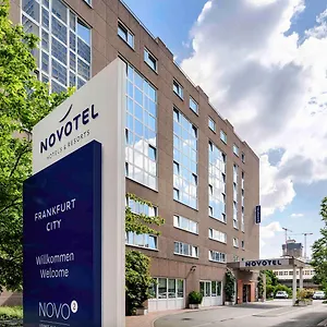 Novotel Frankfurt Otel